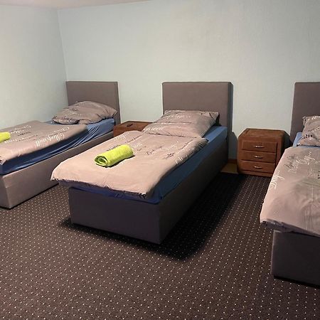 Chambre Avec 3 Lits Trier Eksteriør bilde
